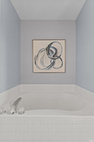 943 Gulf Shore Drive, Kokomo, IN 46902