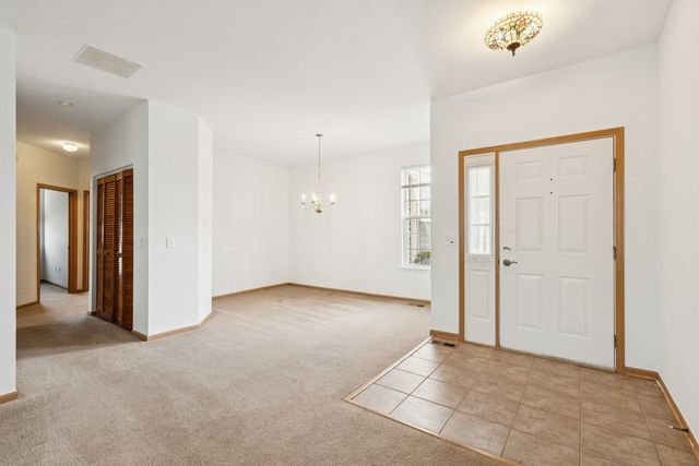 647 S Cadillac Circle, Romeoville, IL 60446