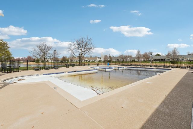 647 S Cadillac Circle, Romeoville, IL 60446