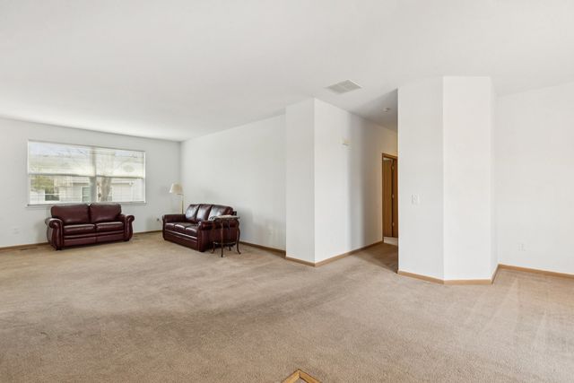 647 S Cadillac Circle, Romeoville, IL 60446