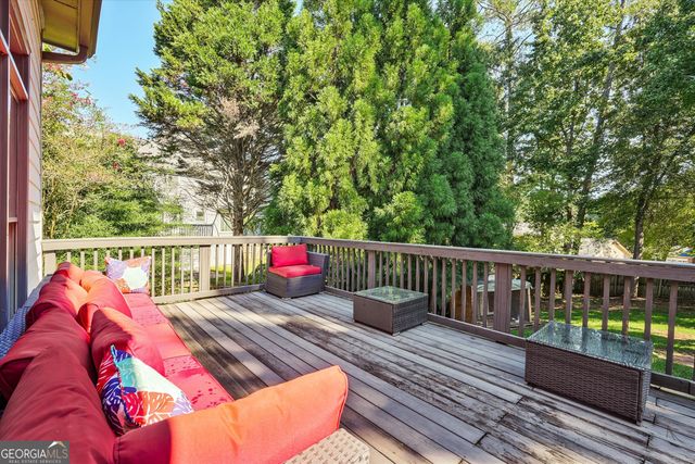 2170 Thorndale Drive SW, Lilburn, GA 30047