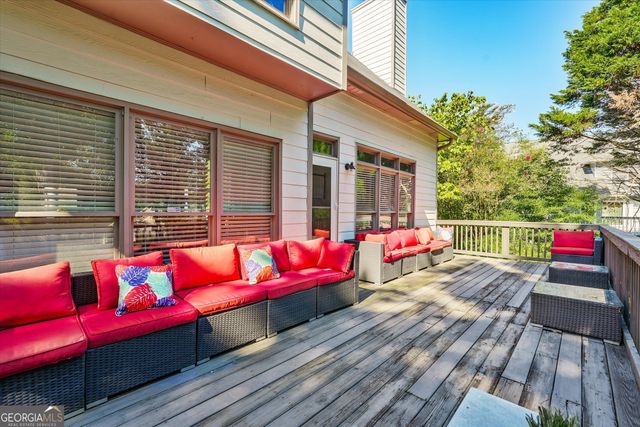 2170 Thorndale Drive SW, Lilburn, GA 30047
