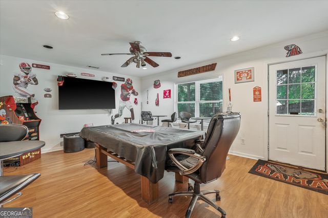 2170 Thorndale Drive SW, Lilburn, GA 30047
