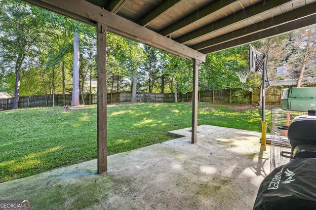 2170 Thorndale Drive SW, Lilburn, GA 30047