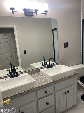 2170 Thorndale Drive SW, Lilburn, GA 30047