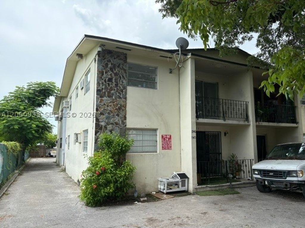 1940 NW 30th St 6, Miami, FL 33142