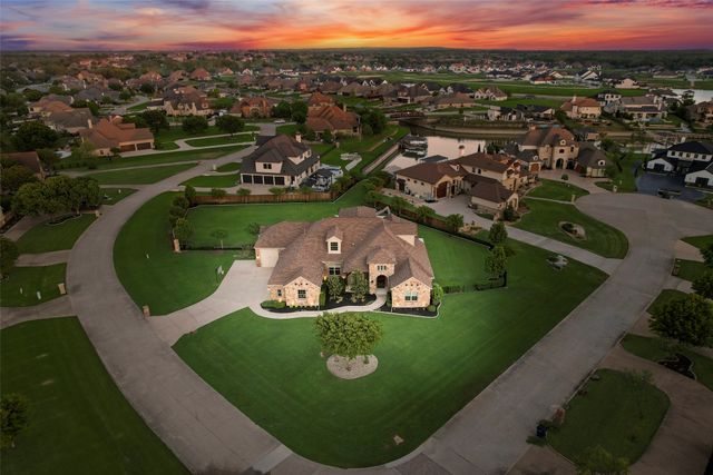 12524 Lake Shore Court N, Fort Worth, TX 76179