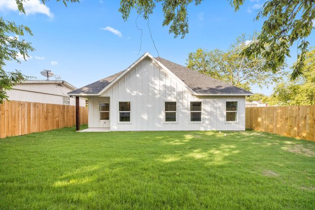 2903 NW 30th Street, Fort Worth, TX 76106
