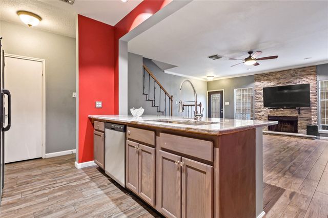 4001 Tanglewilde Street 404, Houston, TX 77063