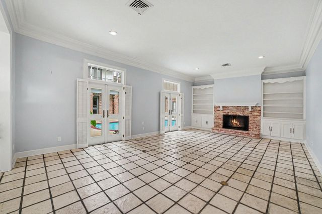 404 Bayou Cove Court, Houston, TX 77042