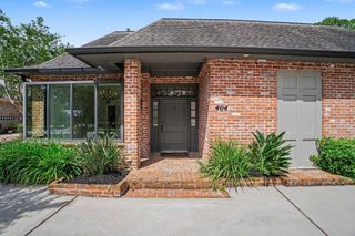 404 Bayou Cove Court, Houston, TX 77042