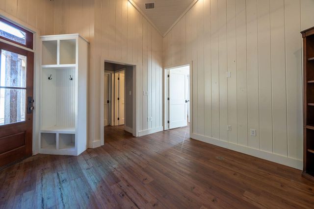 19706 County Road 3100, Slaton, TX 79364