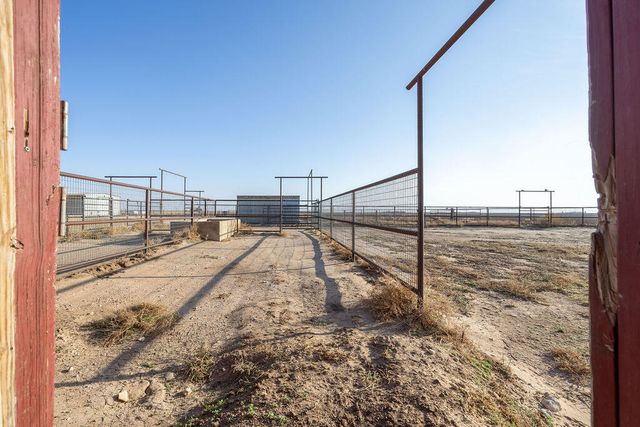 19706 County Road 3100, Slaton, TX 79364