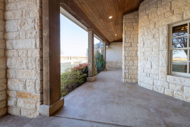 19706 County Road 3100, Slaton, TX 79364