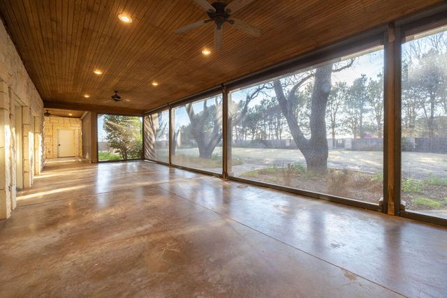 19706 County Road 3100, Slaton, TX 79364