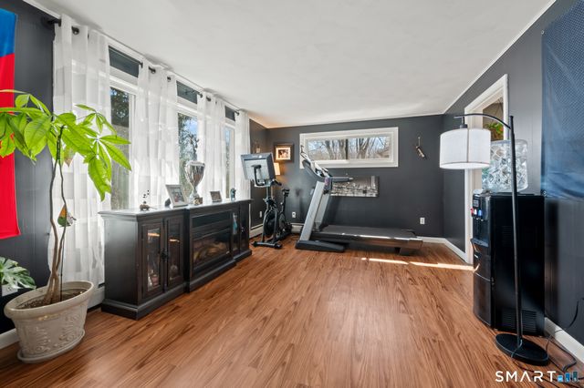 32 Burr Avenue, Middletown, CT 06457