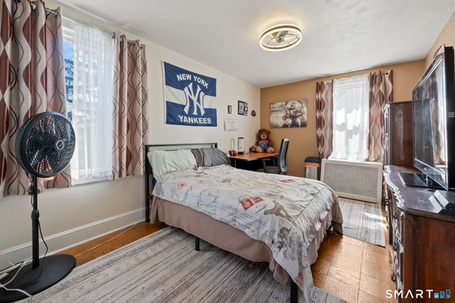 32 Burr Avenue, Middletown, CT 06457