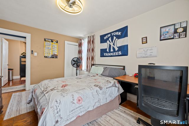 32 Burr Avenue, Middletown, CT 06457