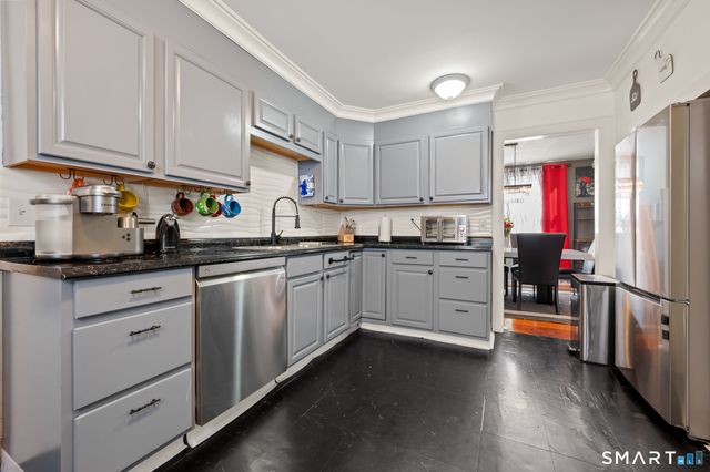 32 Burr Avenue, Middletown, CT 06457