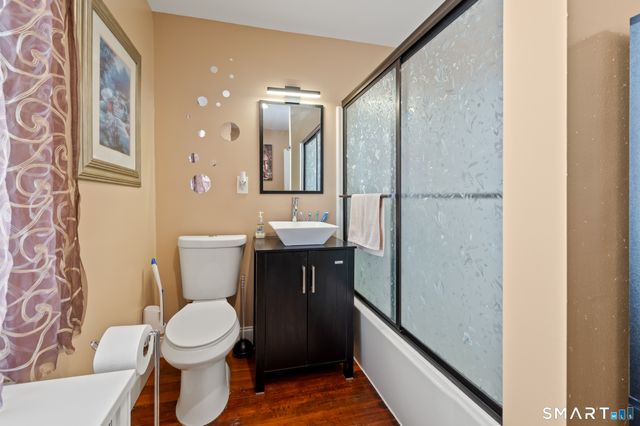 32 Burr Avenue, Middletown, CT 06457