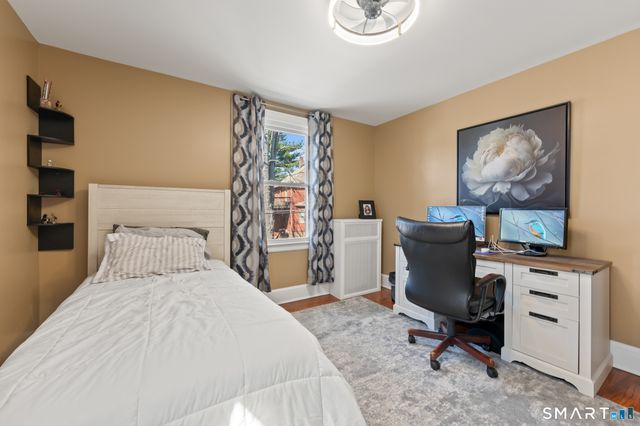 32 Burr Avenue, Middletown, CT 06457