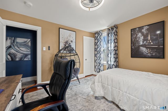 32 Burr Avenue, Middletown, CT 06457