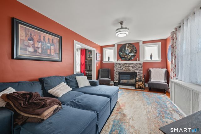 32 Burr Avenue, Middletown, CT 06457