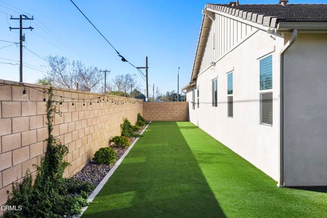 9019 Black Thorn Street, Jurupa Valley, CA 92509