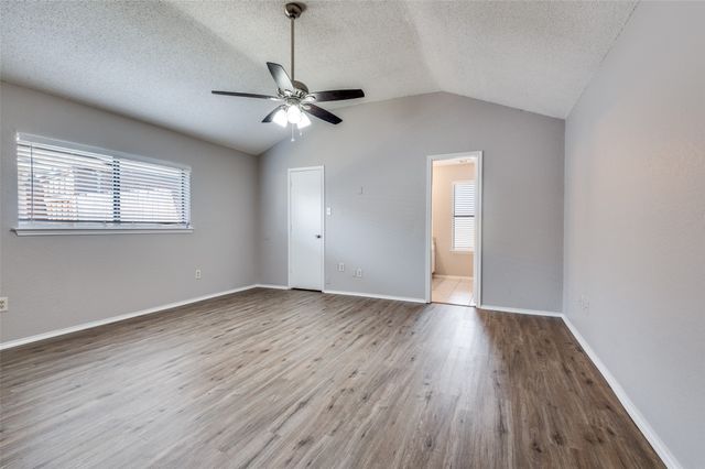 2670 Fairmont Drive, Grand Prairie, TX 75052