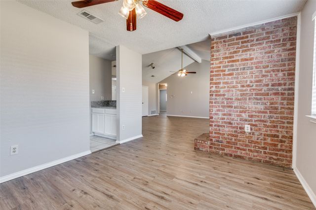 2670 Fairmont Drive, Grand Prairie, TX 75052