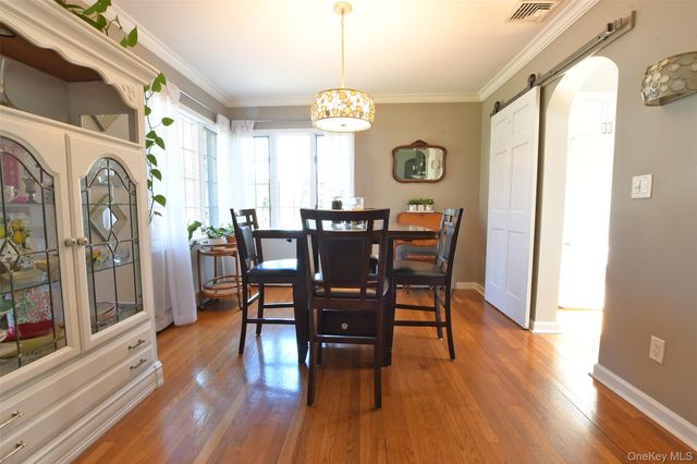 20 Conway Street, Ronkonkoma, NY 11779