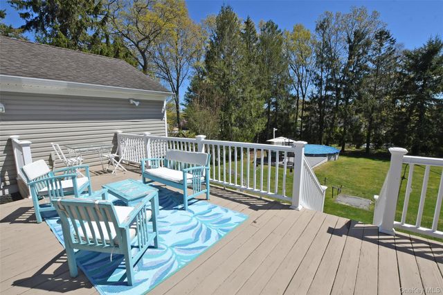 20 Conway Street, Ronkonkoma, NY 11779