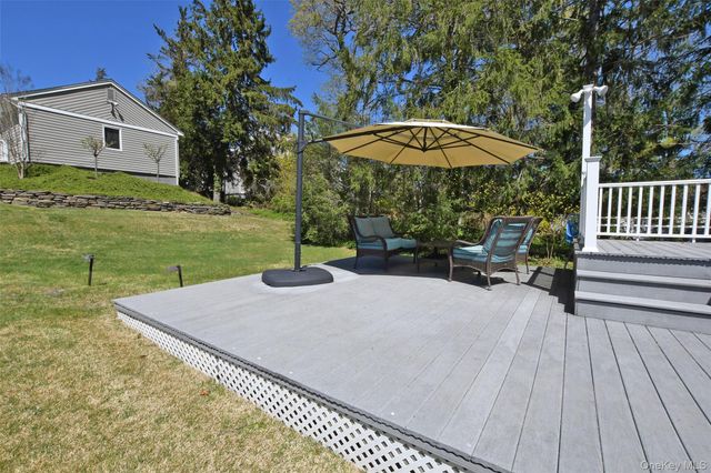 20 Conway Street, Ronkonkoma, NY 11779