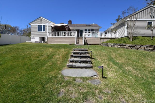 20 Conway Street, Ronkonkoma, NY 11779