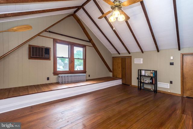 21 S 7TH ST, Quakertown, PA 18951