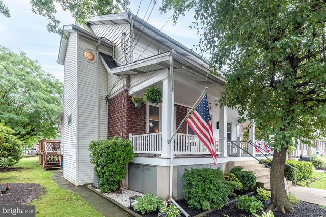21 S 7TH ST, Quakertown, PA 18951
