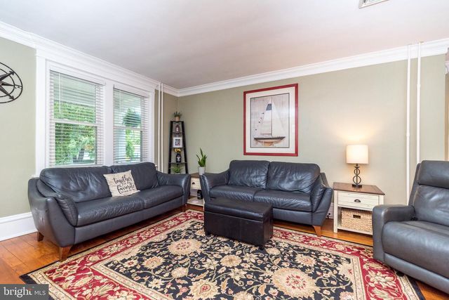 21 S 7TH ST, Quakertown, PA 18951