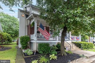 21 S 7TH ST, Quakertown, PA 18951