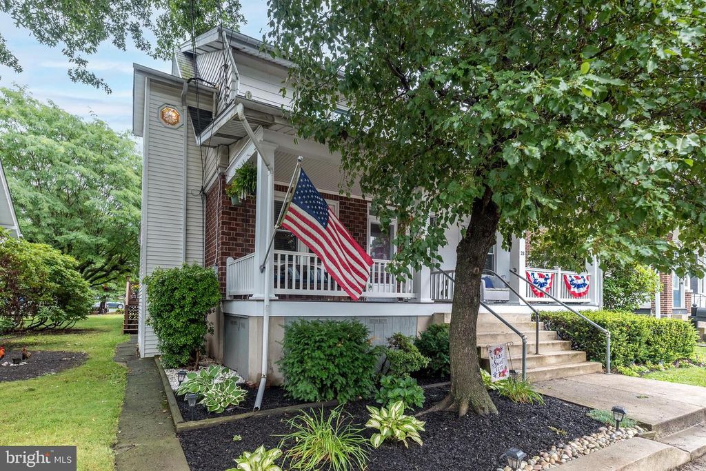 21 S 7TH ST, Quakertown, PA 18951