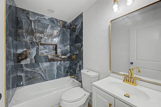1000 Schieffer Avenue, Fort Worth, TX 76110