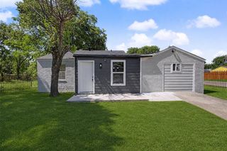 1000 Schieffer Avenue, Fort Worth, TX 76110
