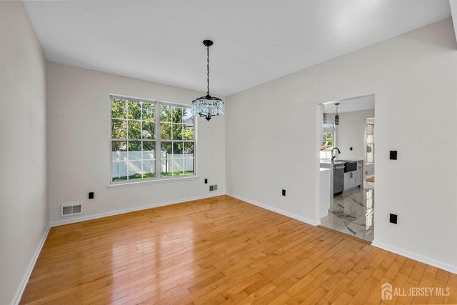 7 Hauser Lane, Old Bridge, NJ 07747