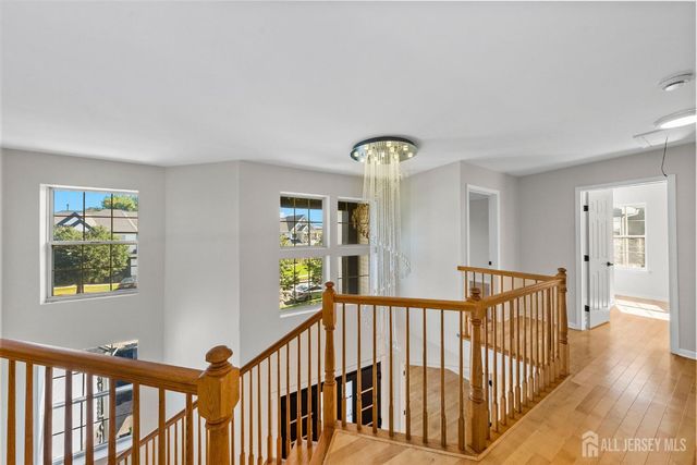 7 Hauser Lane, Old Bridge, NJ 07747