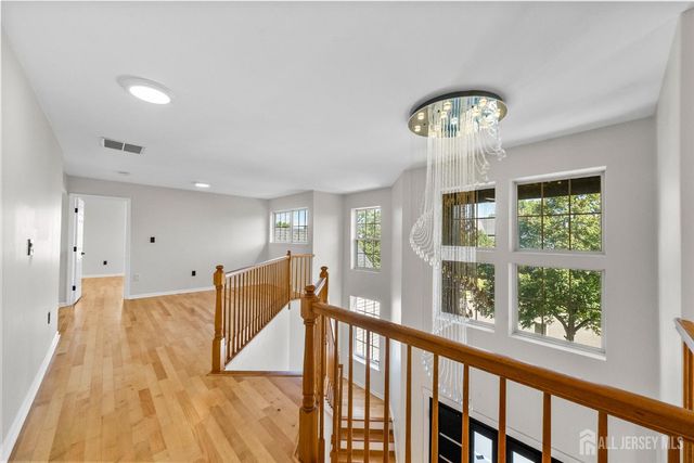 7 Hauser Lane, Old Bridge, NJ 07747