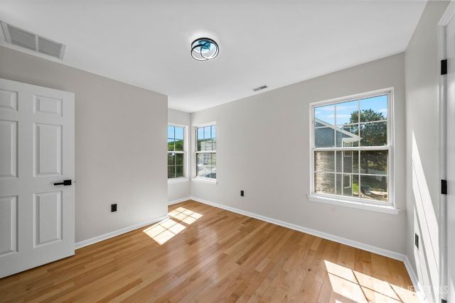 7 Hauser Lane, Old Bridge, NJ 07747