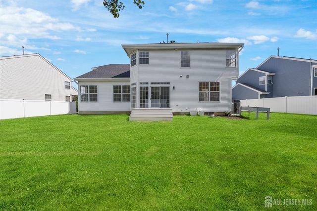 7 Hauser Lane, Old Bridge, NJ 07747
