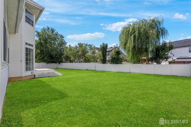 7 Hauser Lane, Old Bridge, NJ 07747