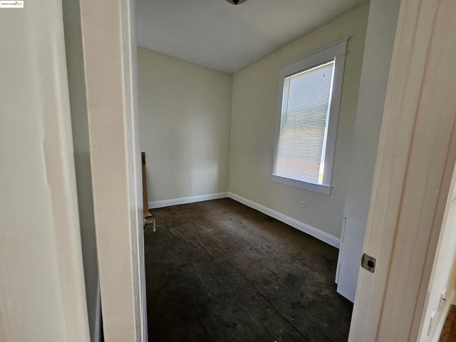 2825 Market St, Oakland, CA 94608