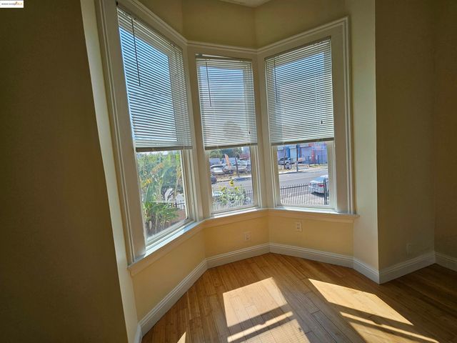 2825 Market St, Oakland, CA 94608