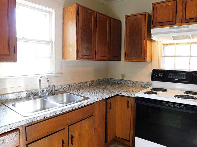 906 Price Avenue, Durham, NC 27701